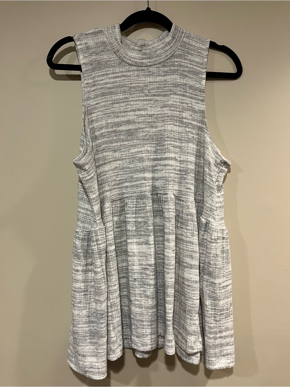 Maurices Marled Light Gray Sleeveless Mock Neck Peplum Tank